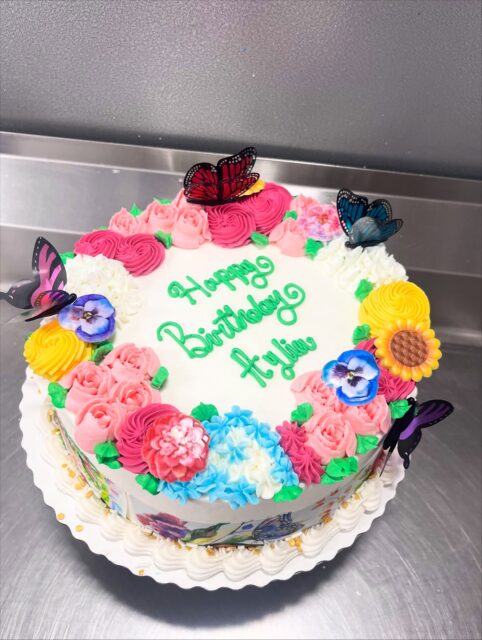 π»πΈπͺ»
#cakedecorating #heartcakes #heartcake #dfwcakes #dallastxbaker #cakeideas #cakedecorator